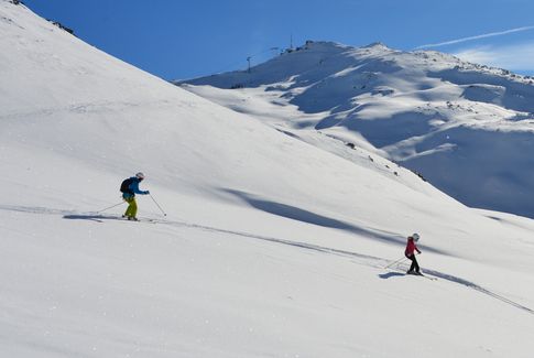Descente en ski hors-piste à Courchevel