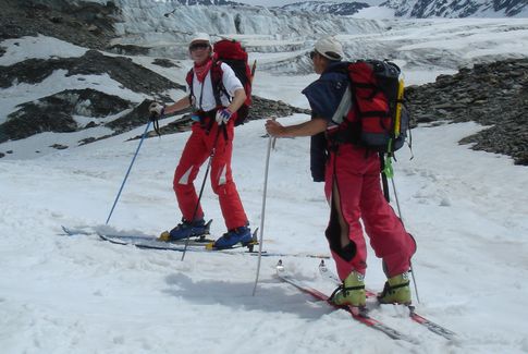 Ski de rando encadré