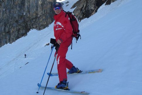 Moniteur de ski en hors-piste