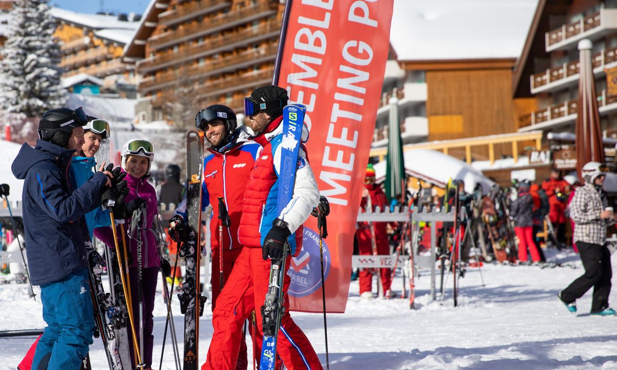 Tour De Cou ESF Méribel – École Du Ski Français – Bonnet 3 Vallées – Vintage